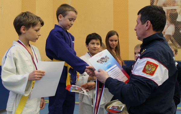 Министр спорта области Леонид Рапопорт пообещал организаторам в следующий раз предоставить для соревнований Дворец игровых видом спорта 